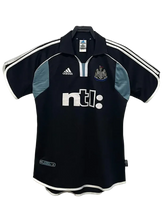 Newcastle United 00/01 II Away Jersey - Retro Version
